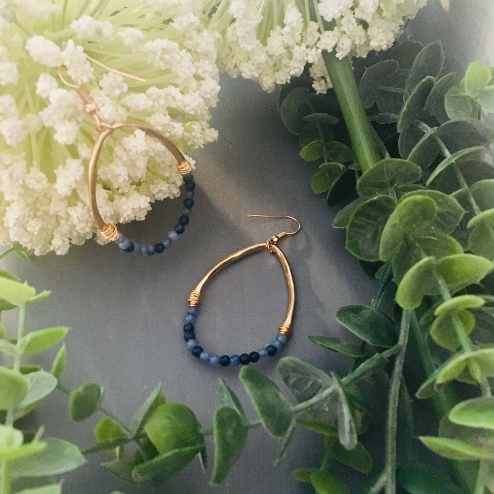 Blue Beaded Wire Hoop Gold Oval Boho Chic Earrings - Picture 5 of 7